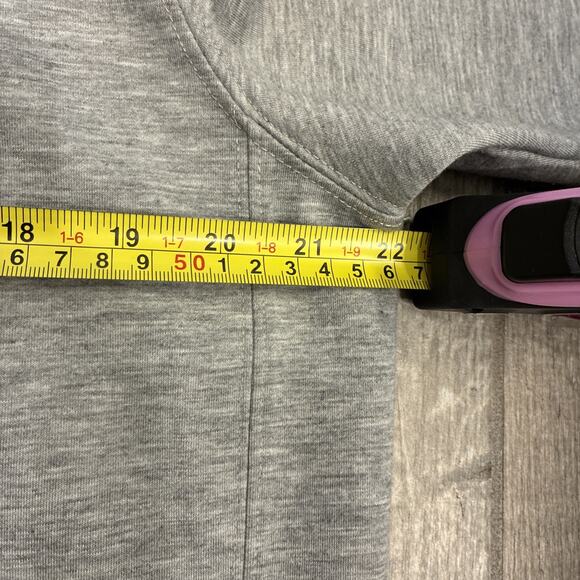 Fila Men’s Hoodie Medium Gray Pullover Sweatshirt Athletic Casual Soft Cozy - Picture 6 of 7